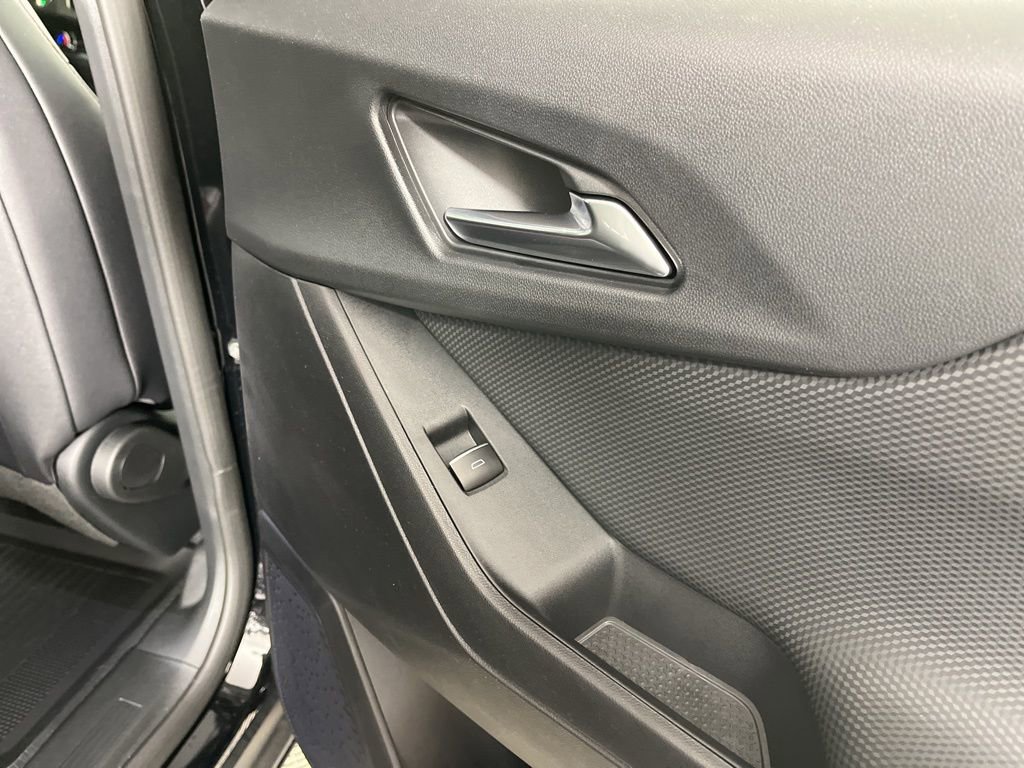 New 2026 Chevrolet Equinox RS w/ Safety and Technology Package image 15