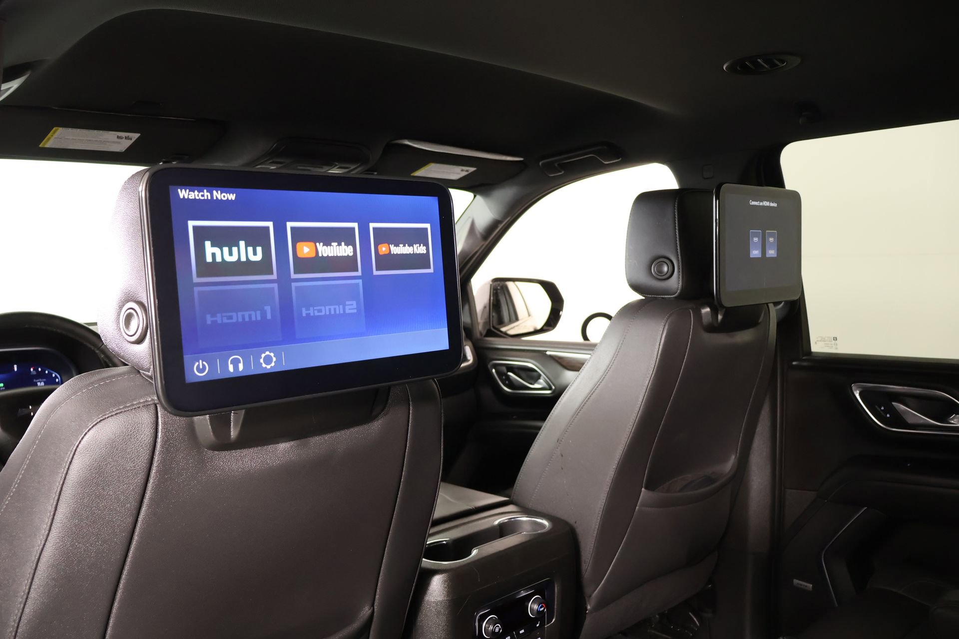 Used 2023 Chevrolet Suburban Z71 w/ Z71 Off-Road Package image 17