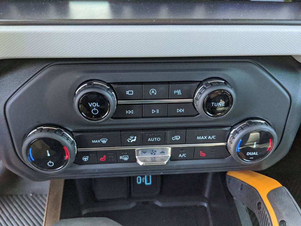 Certified 2022 Ford Bronco Badlands image 28