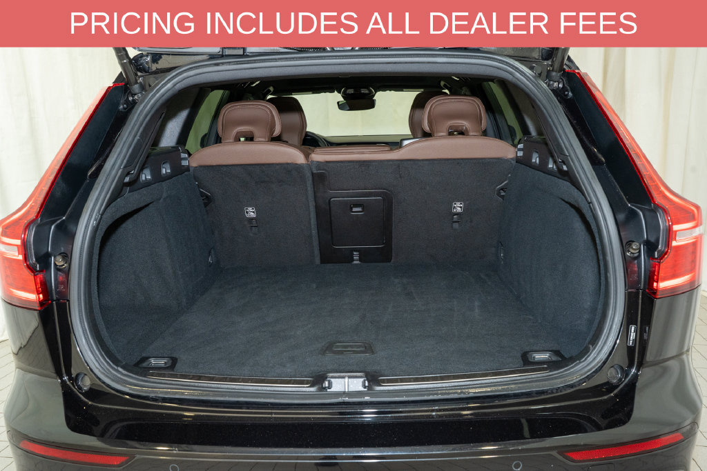 Used 2025 Volvo V60 B5 Cross Country Plus AWD/4WD image 5