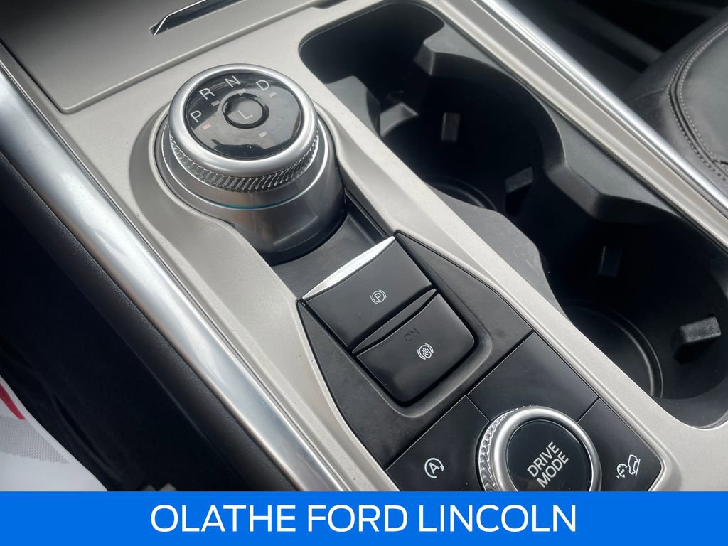 Used 2023 Ford Explorer XLT w/ Equipment Group 202A image 13