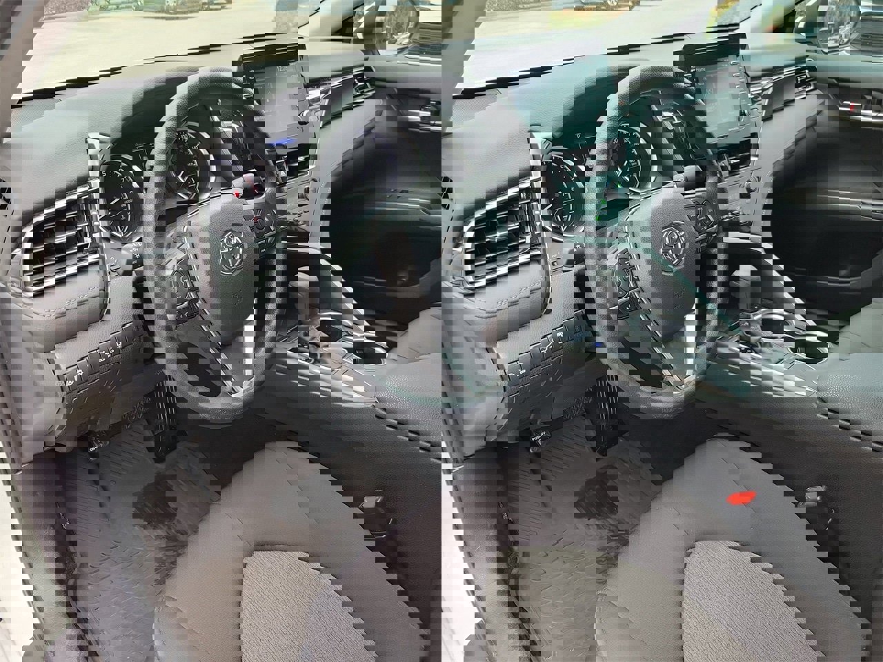 Used 2024 Toyota Camry LE image 15