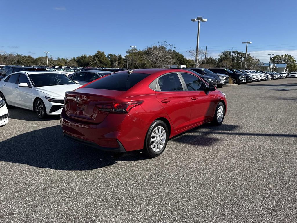 Used 2022 Hyundai Accent SEL image 4