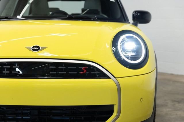 Certified 2025 MINI Cooper S FWD image 8