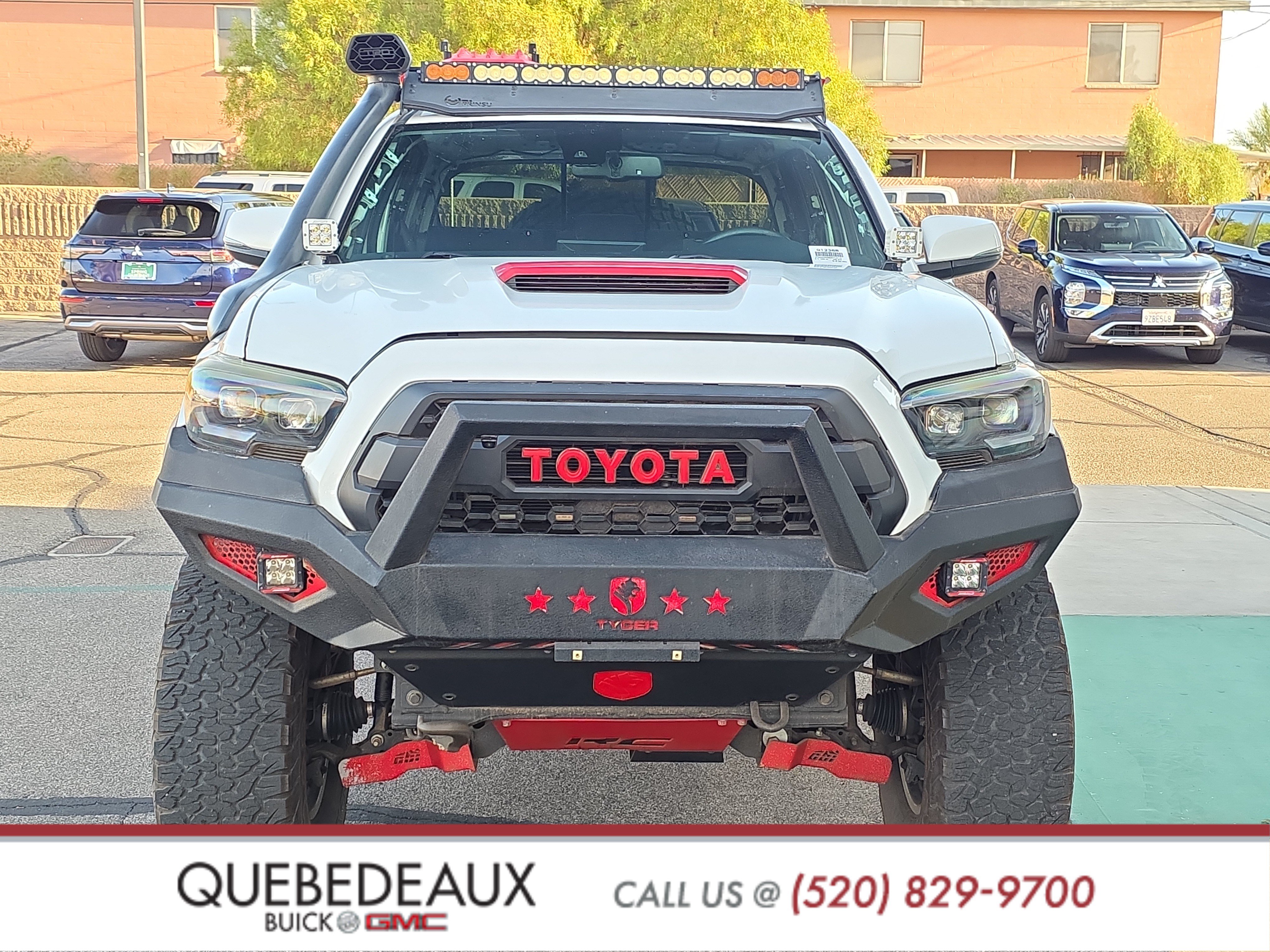 Used 2019 Toyota Tacoma TRD Off-Road w/ Technology Package AWD/4WD image 2