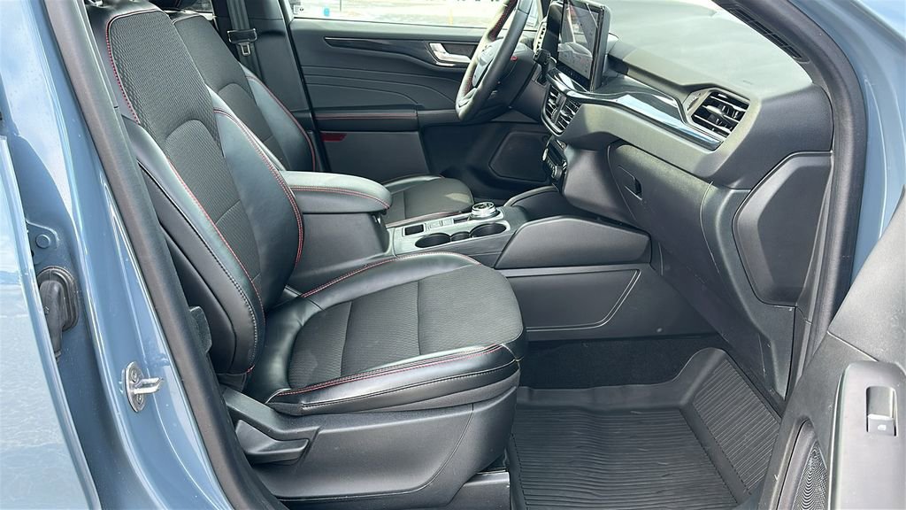 Used 2024 Ford Escape ST-Line w/ Tech Pack #1 image 31