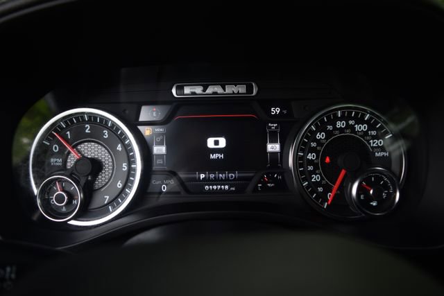Used 2023 RAM 1500 Laramie AWD/4WD image 3