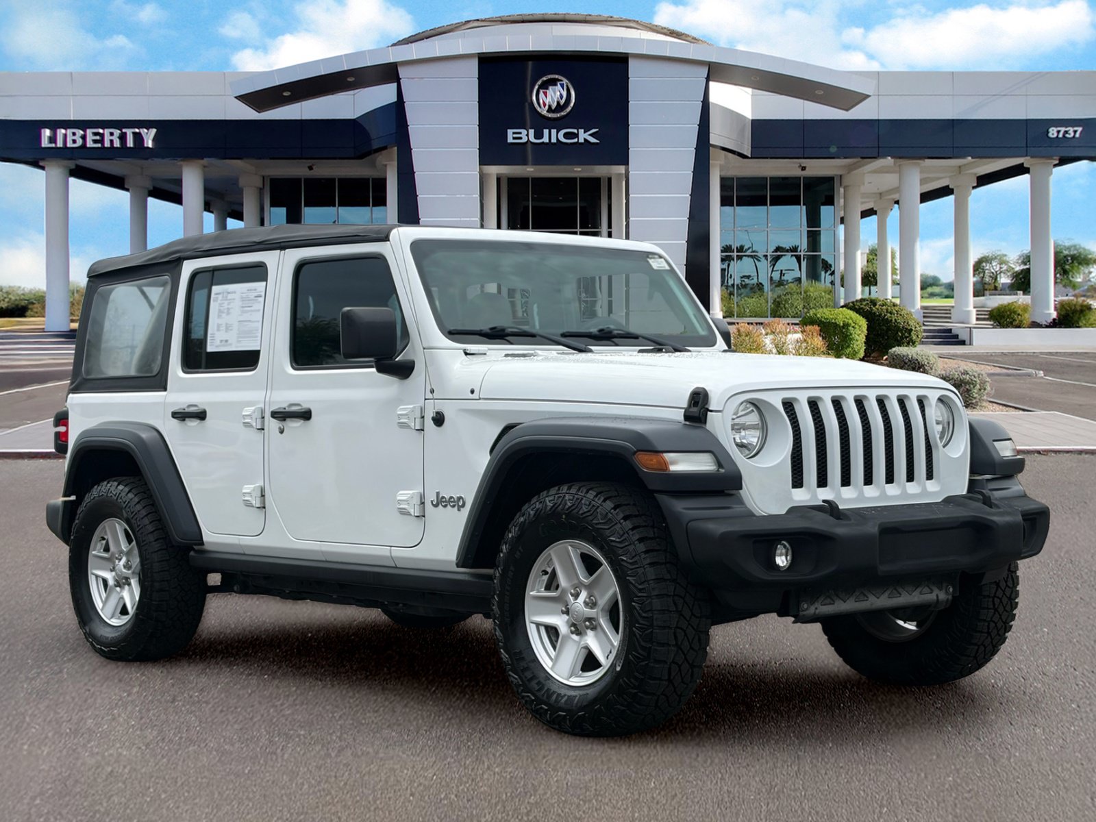 Used 2018 Jeep Wrangler Unlimited Sport AWD/4WD image 2