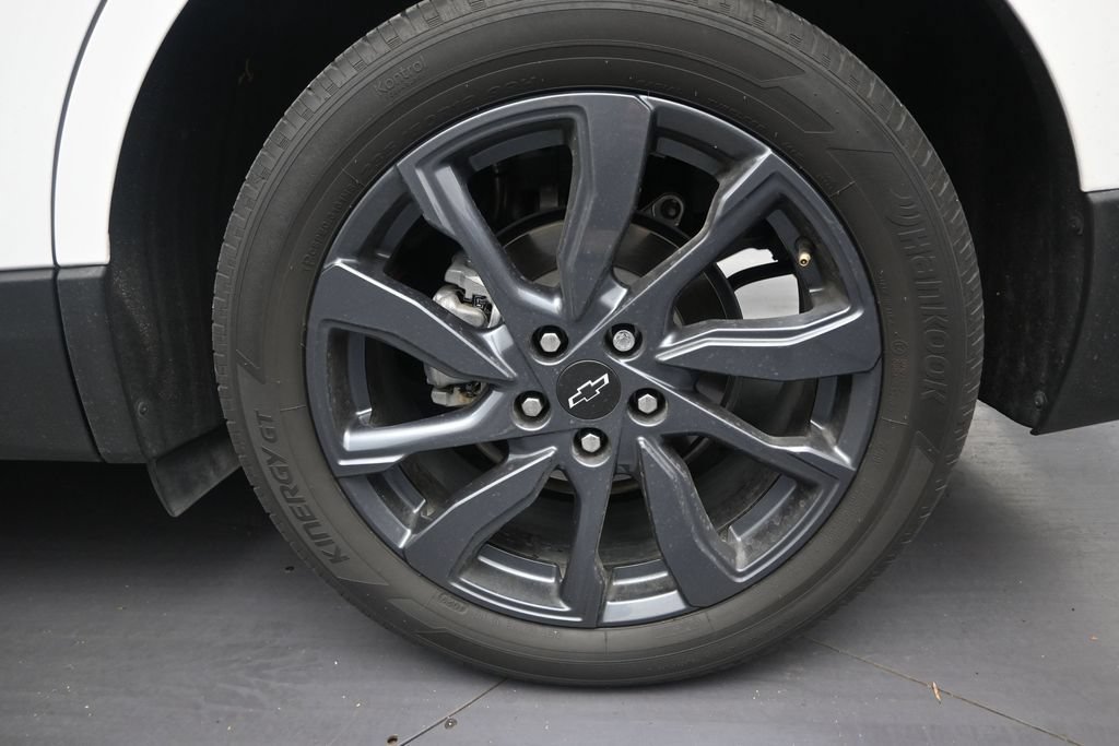 Used 2023 Chevrolet Equinox RS FWD image 10