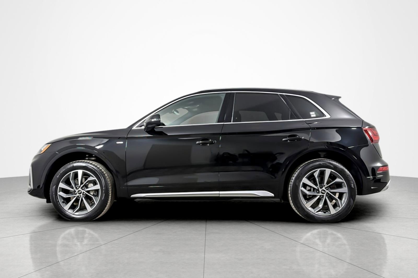 Used 2023 Audi Q5 2.0T Premium w/ Convenience Package AWD/4WD video 2