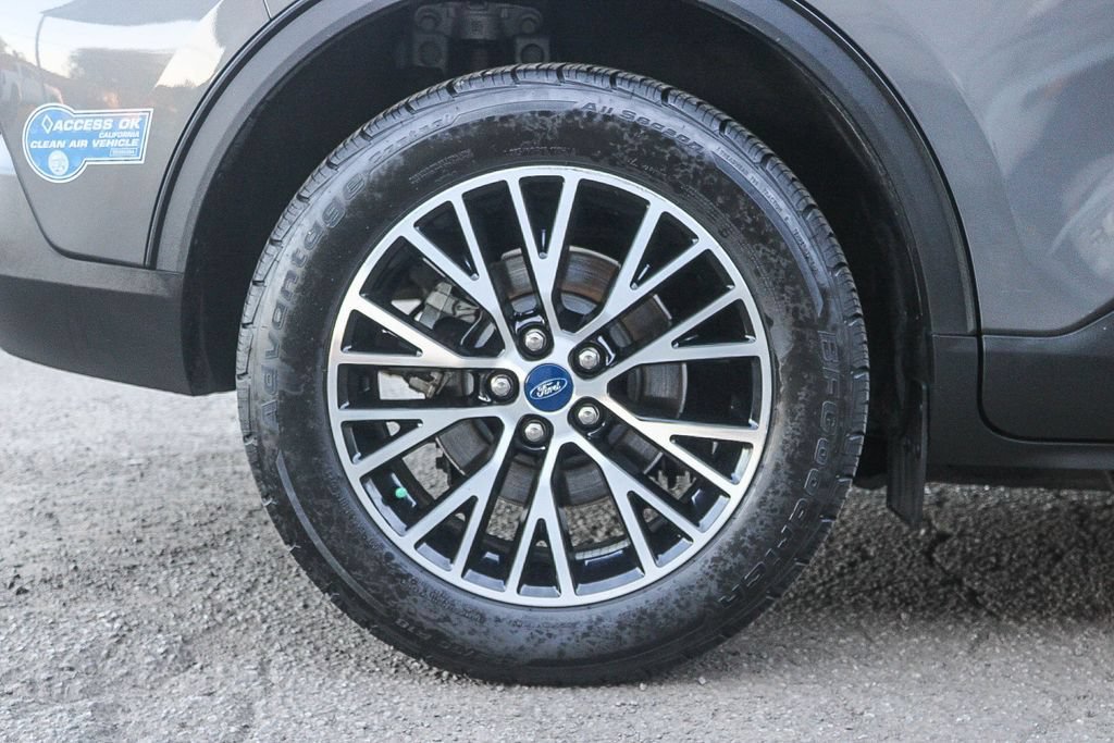Used 2021 Ford Escape SEL w/ Technology Package FWD image 12