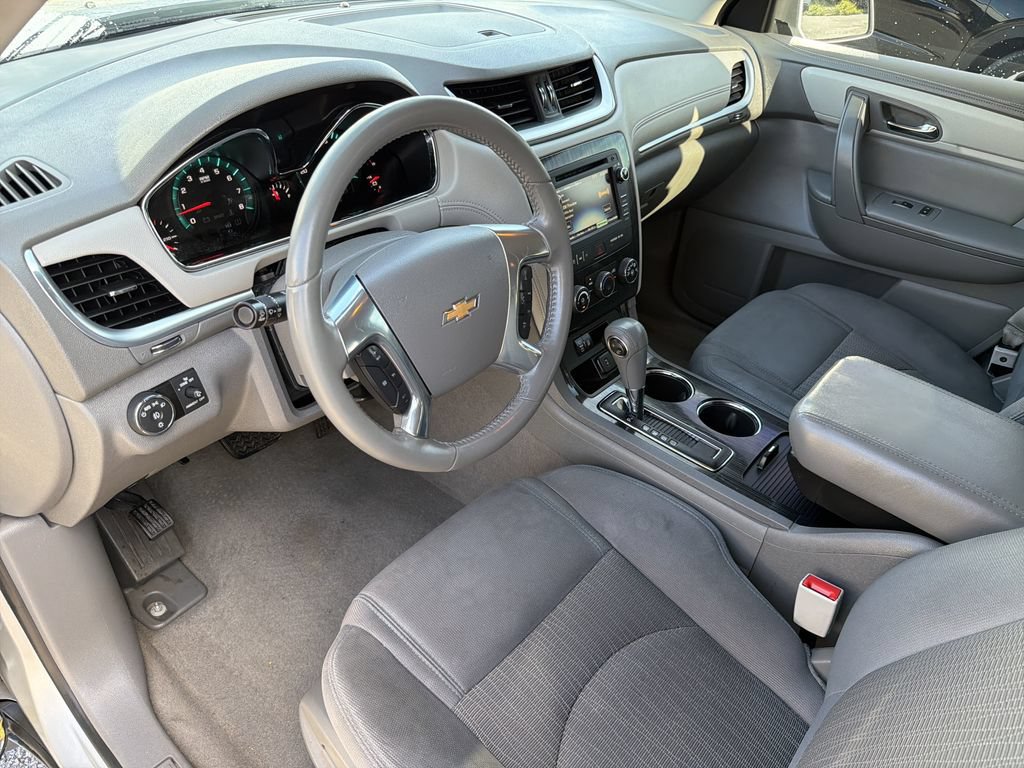 Used 2016 Chevrolet Traverse LT FWD image 19