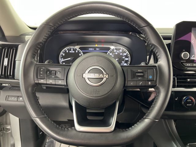 Used 2023 Nissan Pathfinder SV image 21
