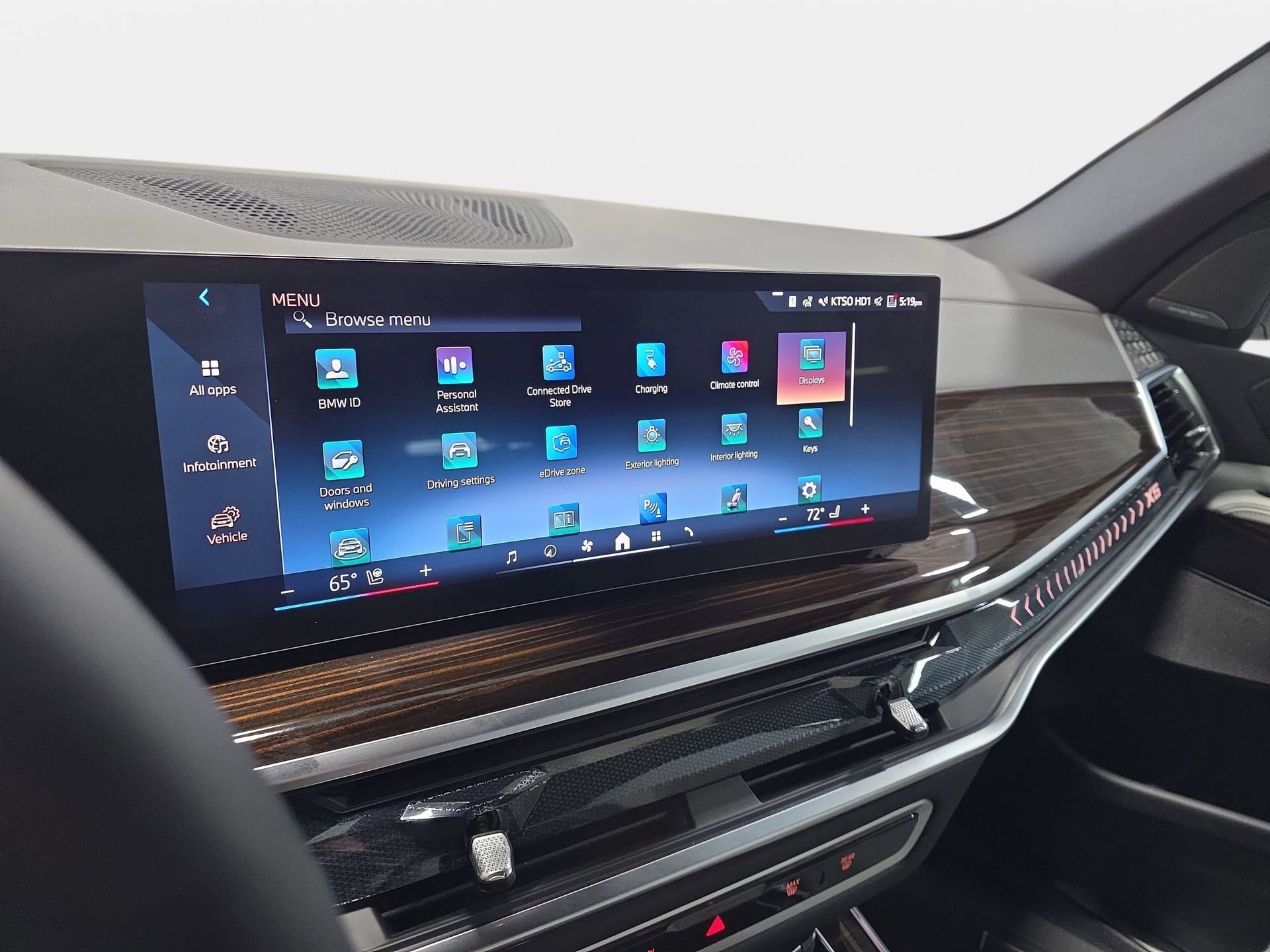 Used 2026 BMW X5 xDrive50e w/ Climate Comfort Package image 21