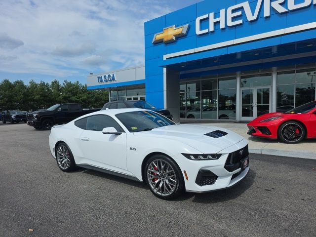 Used 2024 Ford Mustang GT Premium RWD image 1