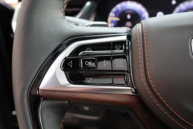 New 2025 Jeep Grand Cherokee Summit w/ Obsidian Package image 15