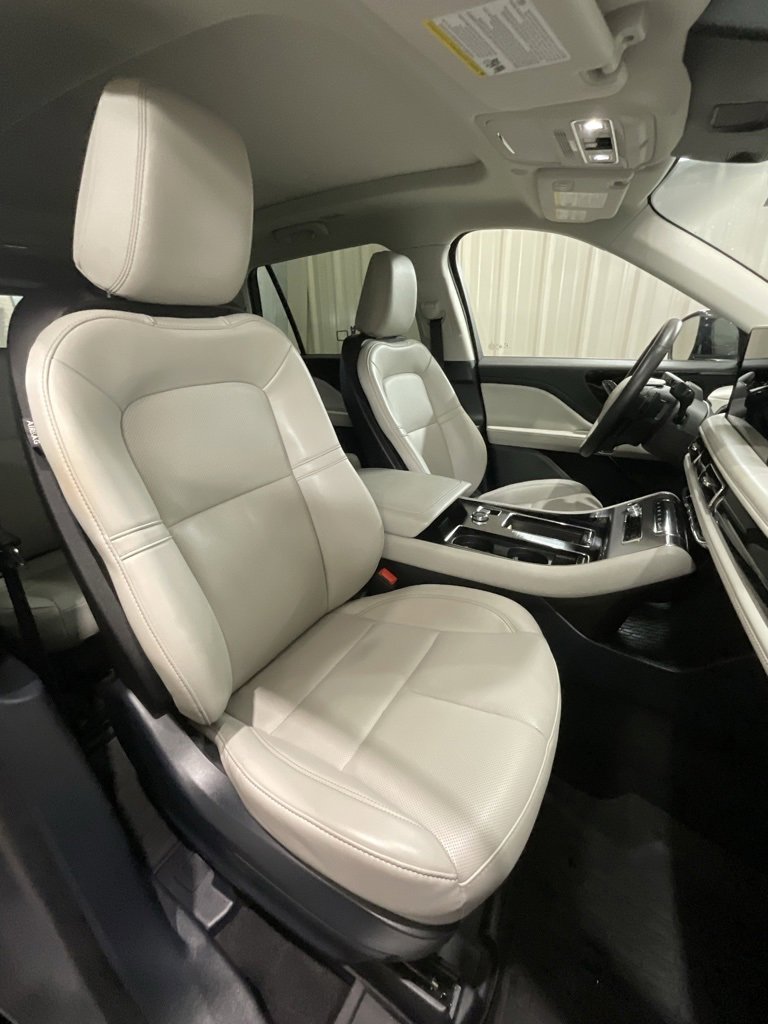 Used 2025 Lincoln Aviator Premiere w/ Jet Appearance Package image 15