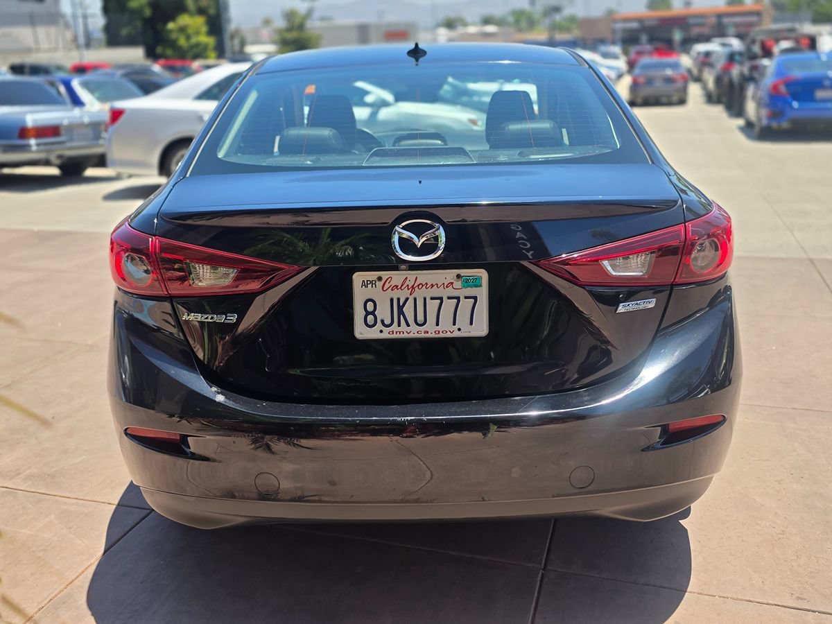 Used 2018 MAZDA MAZDA3 Touring FWD image 10