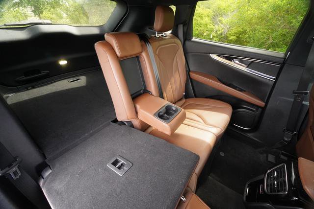 Used 2023 Lincoln Nautilus Reserve image 27