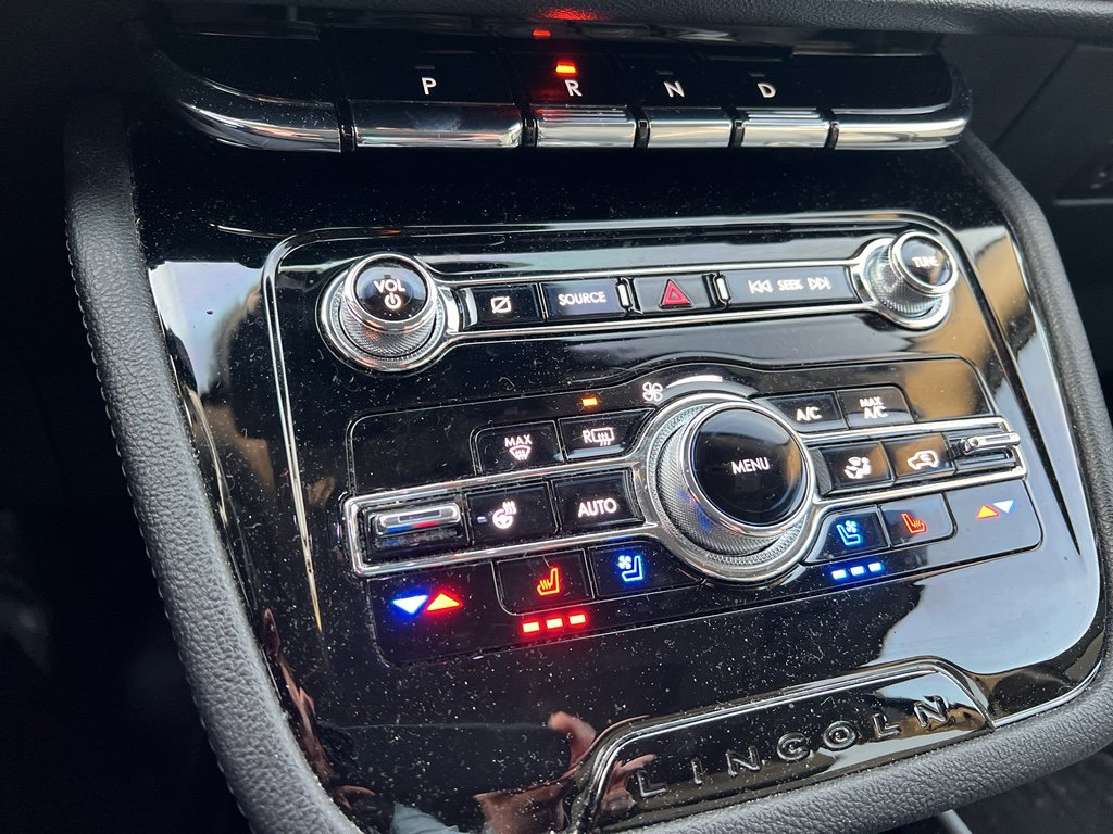 Used 2022 Lincoln Corsair Reserve w/ Equipment Group 201A image 14