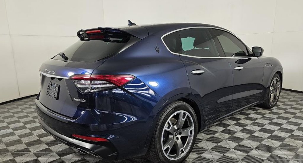 Used 2022 Maserati Levante Modena AWD/4WD image 2