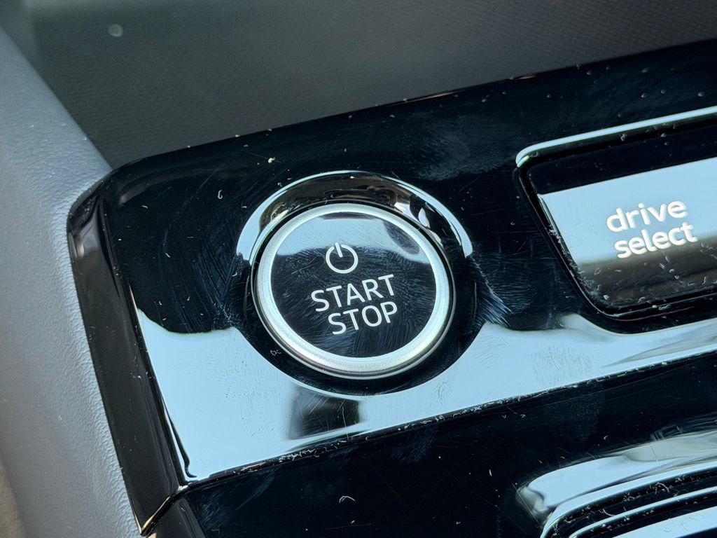 Certified 2025 Audi Q6 e-tron Premium Plus w/ Premium Plus AWD/4WD image 34