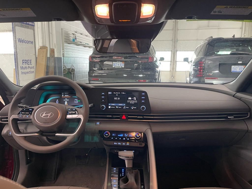 New 2026 Hyundai Elantra Blue image 7