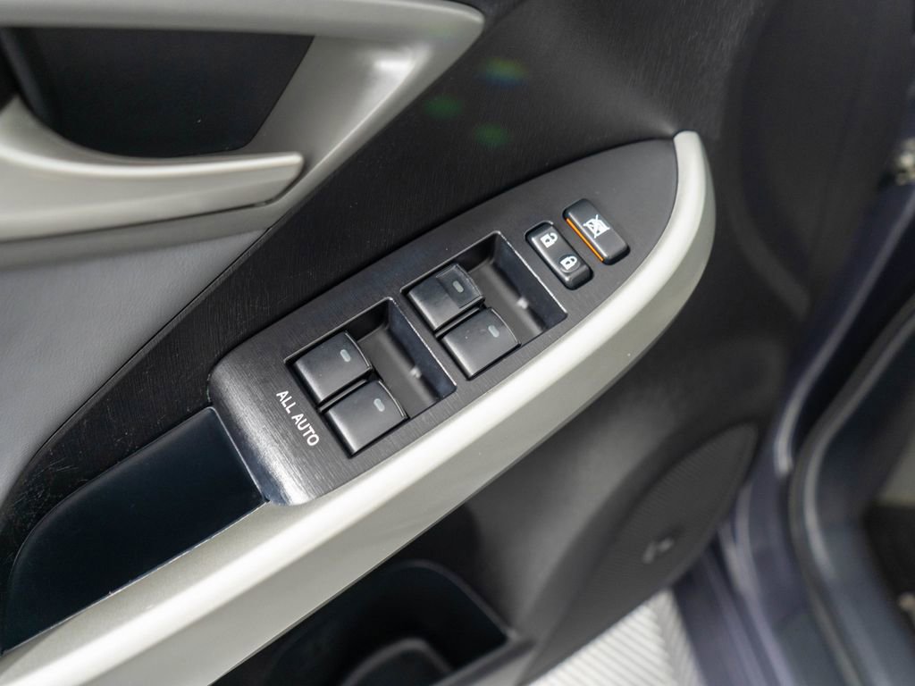 Used 2015 Toyota Prius Four image 21