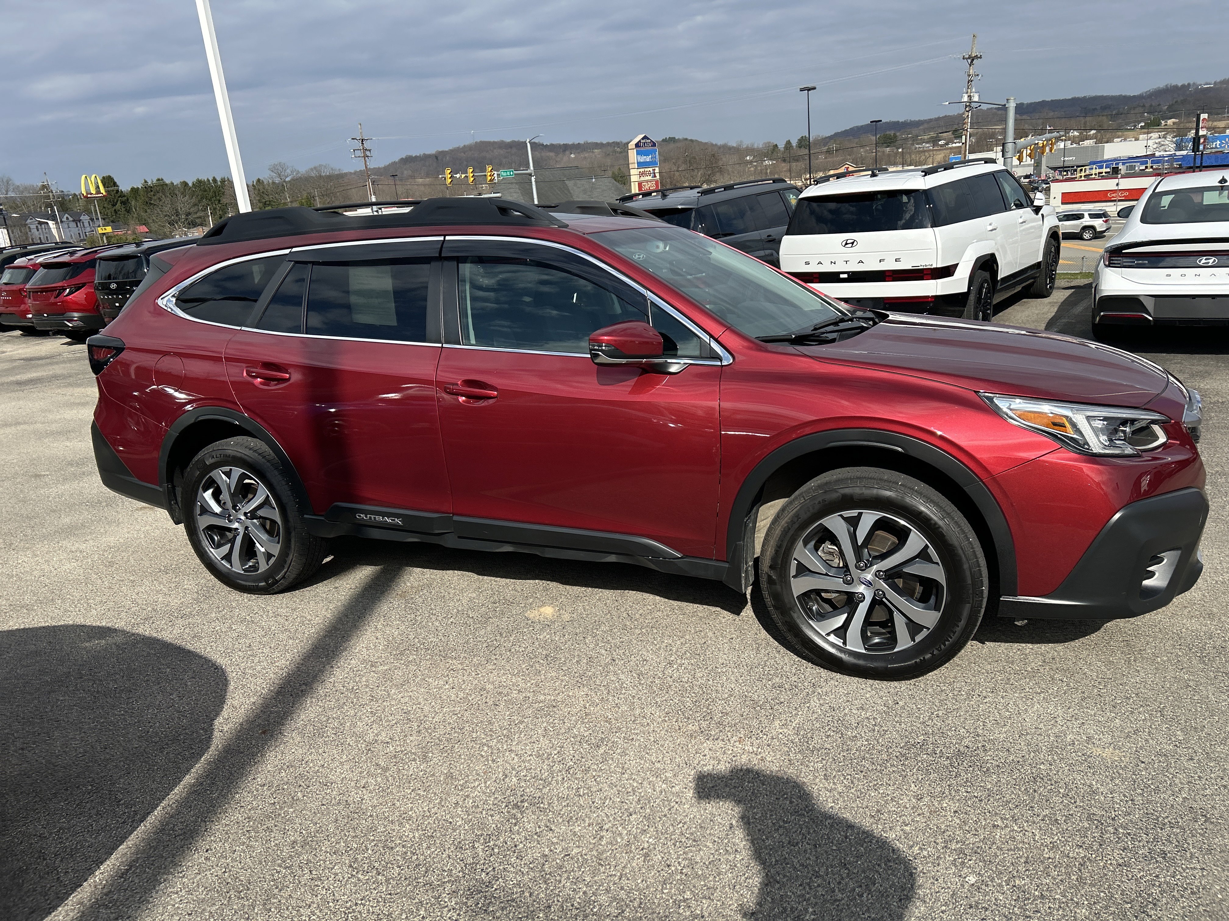 Certified 2022 Subaru Outback Limited w/ Popular Package #2 image 4