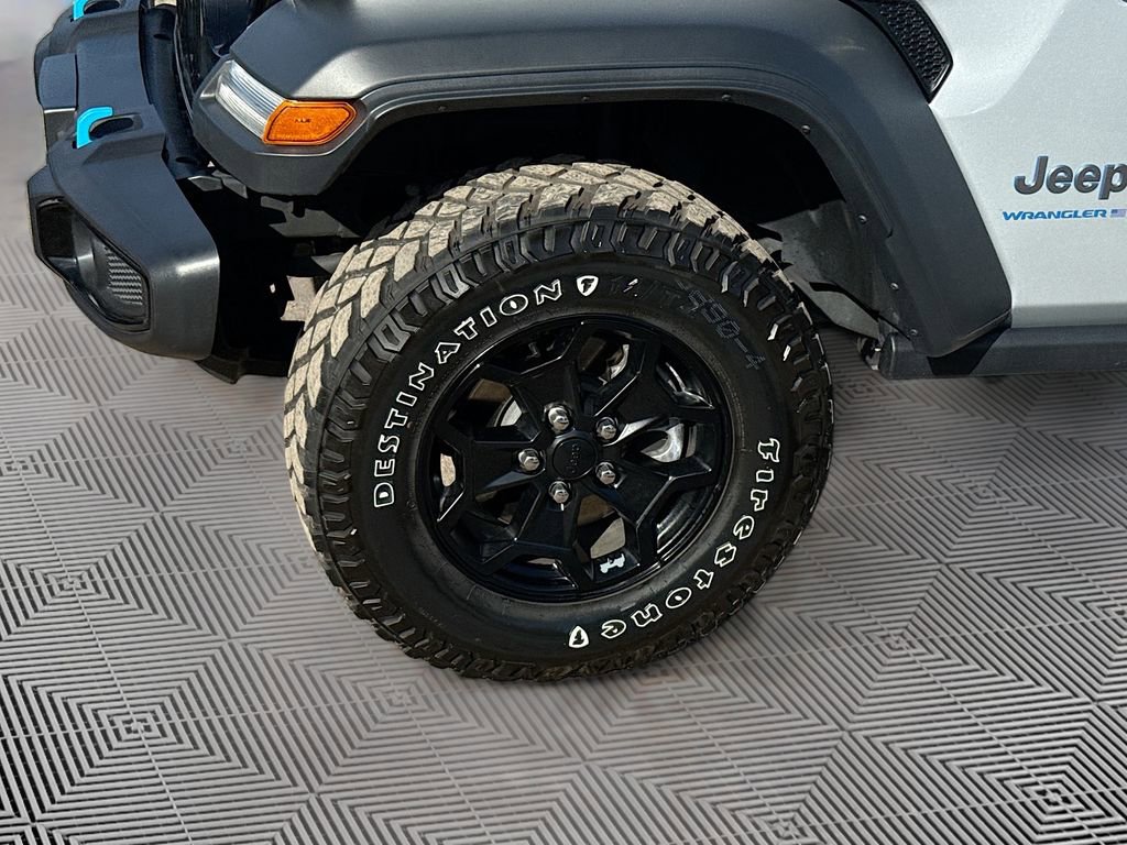 Used 2023 Jeep Wrangler Unlimited w/ Cold Weather Group image 34
