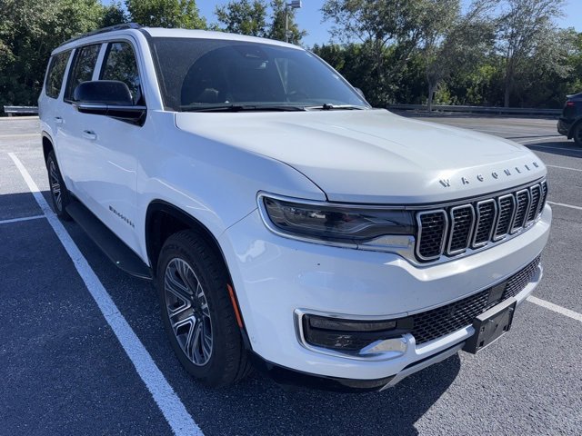 Used 2024 Jeep Wagoneer L Series II w/ Flexible Seating Group image 3