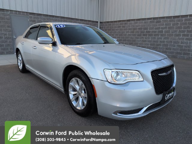 Used 2019 Chrysler 300 Touring