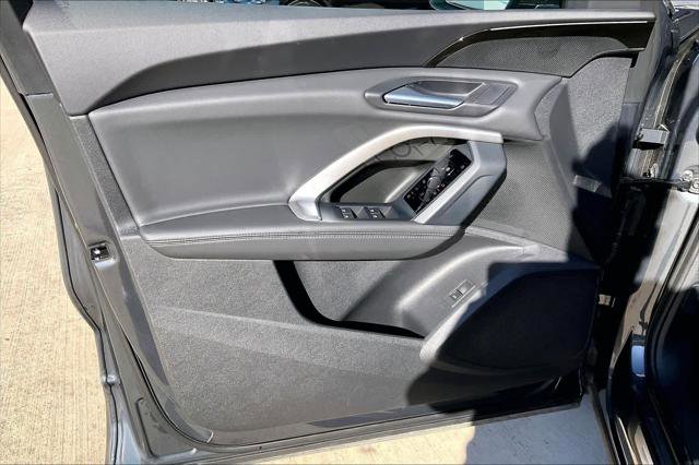 Certified 2025 Audi Q5 Premium w/ Convenience Package AWD/4WD image 21