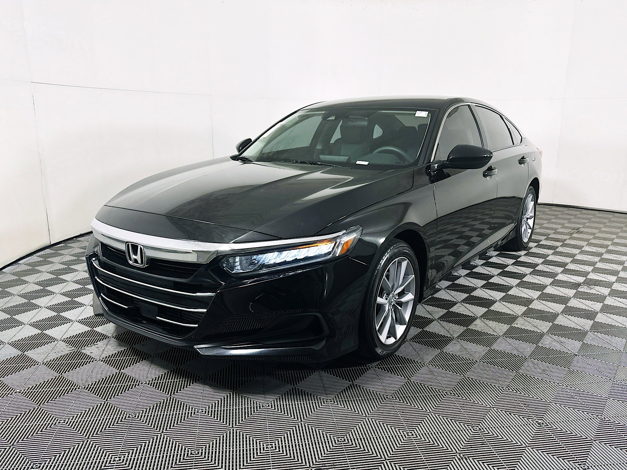 Used 2021 Honda Accord LX image 7
