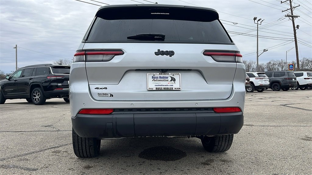 New 2025 Jeep Grand Cherokee L Altitude image 4