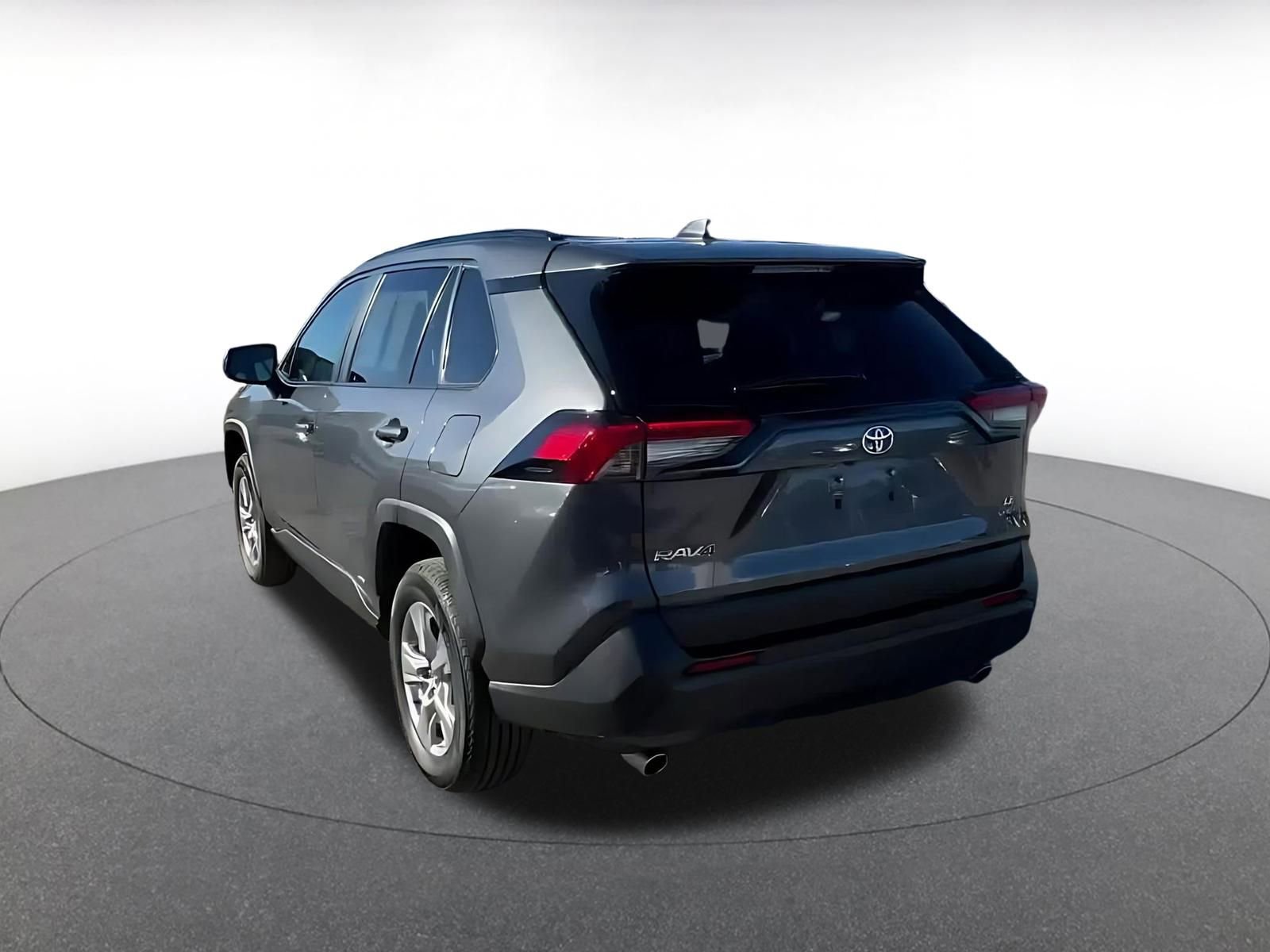 Used 2025 Toyota RAV4 LE image 10