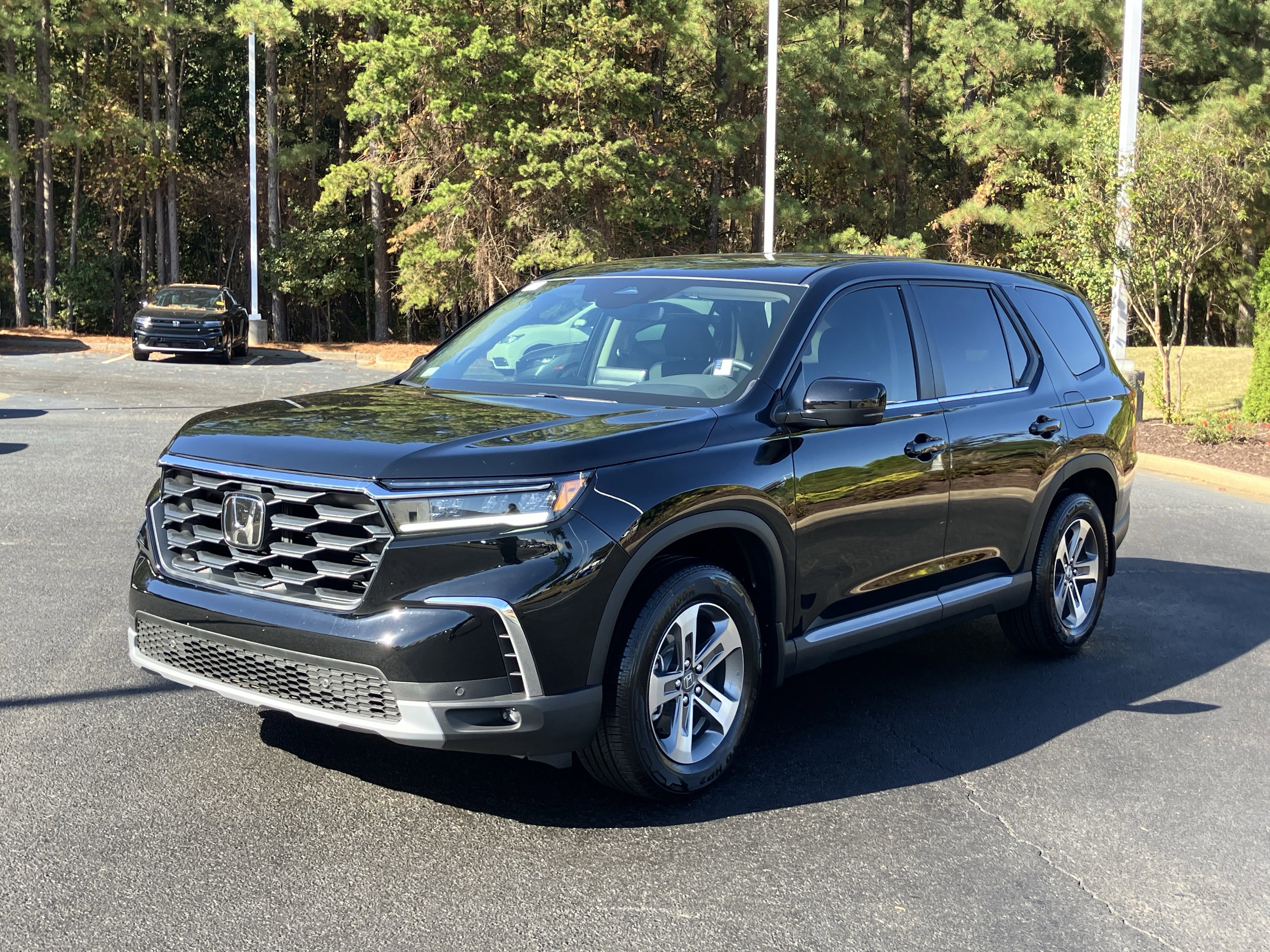 Certified 2025 Honda Pilot EX-L image 6