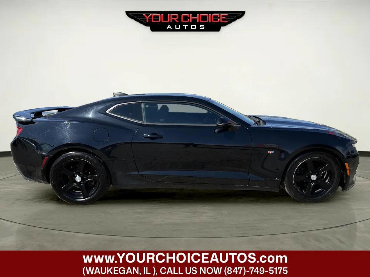 Used 2017 Chevrolet Camaro LT RWD image 6