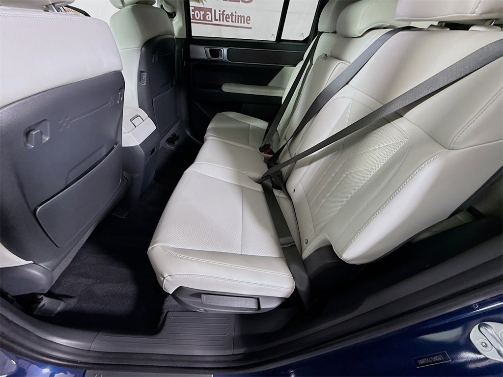 Used 2025 Hyundai Santa Fe SEL w/ Tow & Go Package image 25