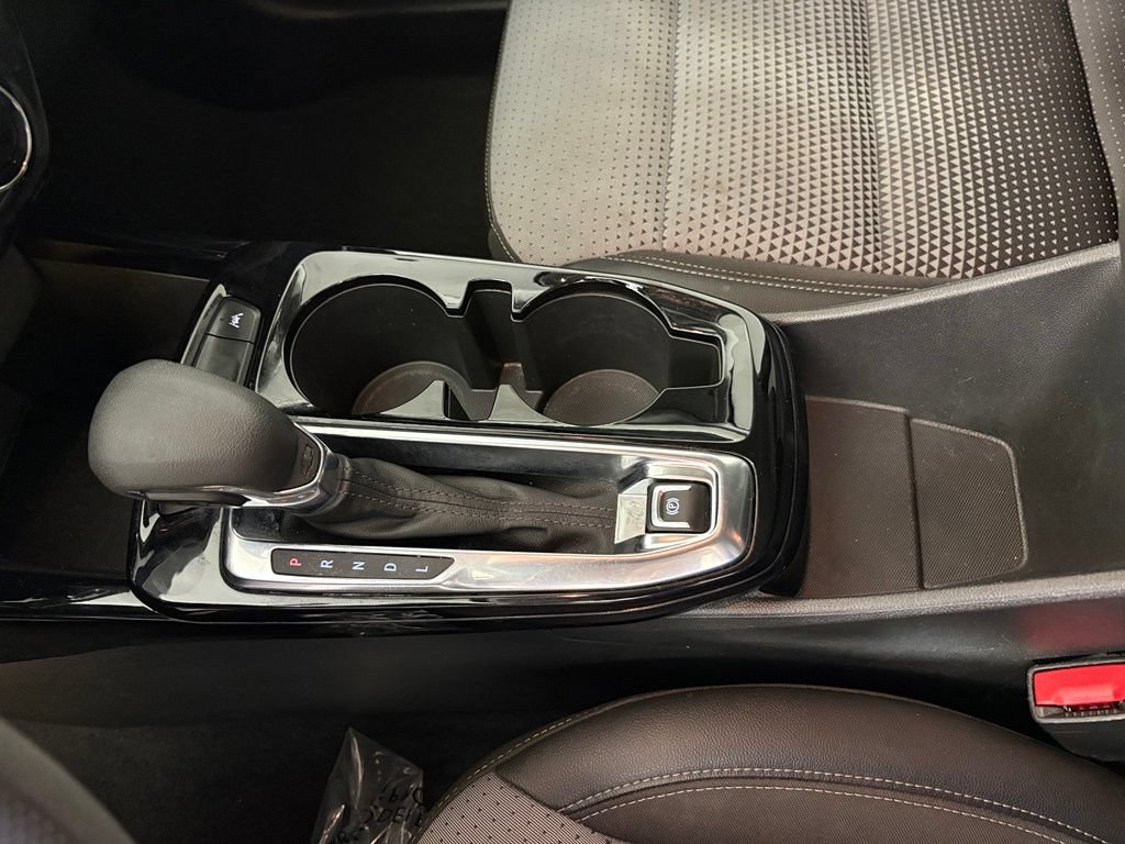Used 2025 Chevrolet Trax LT FWD image 29