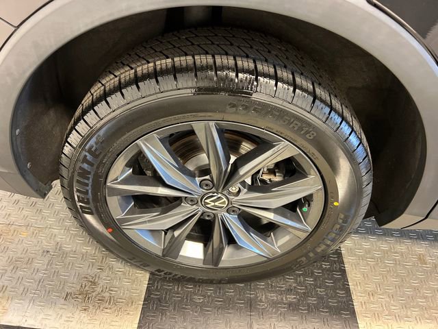 Certified 2022 Volkswagen Tiguan SE FWD image 15