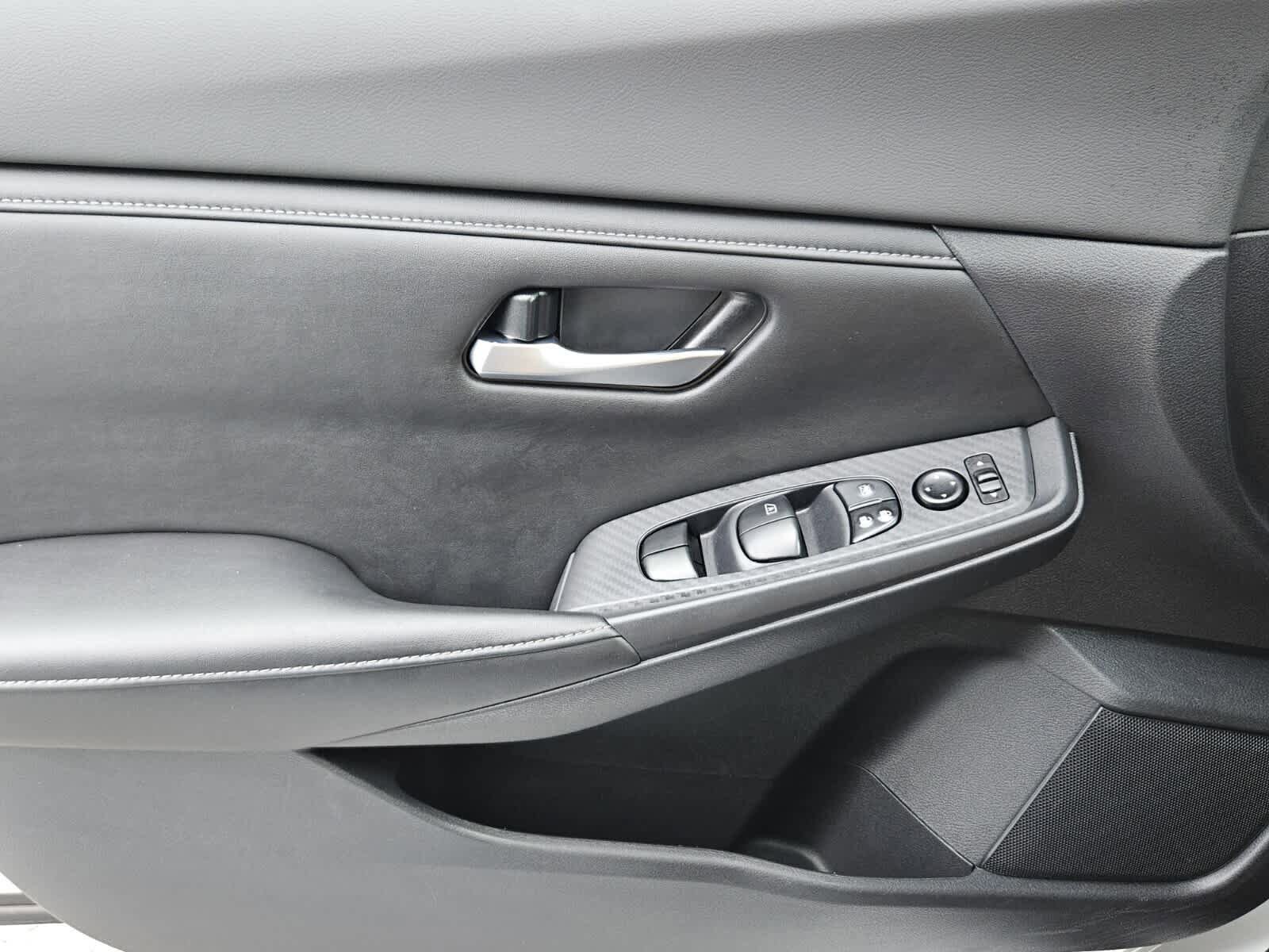 Used 2021 Nissan Sentra SV FWD image 16