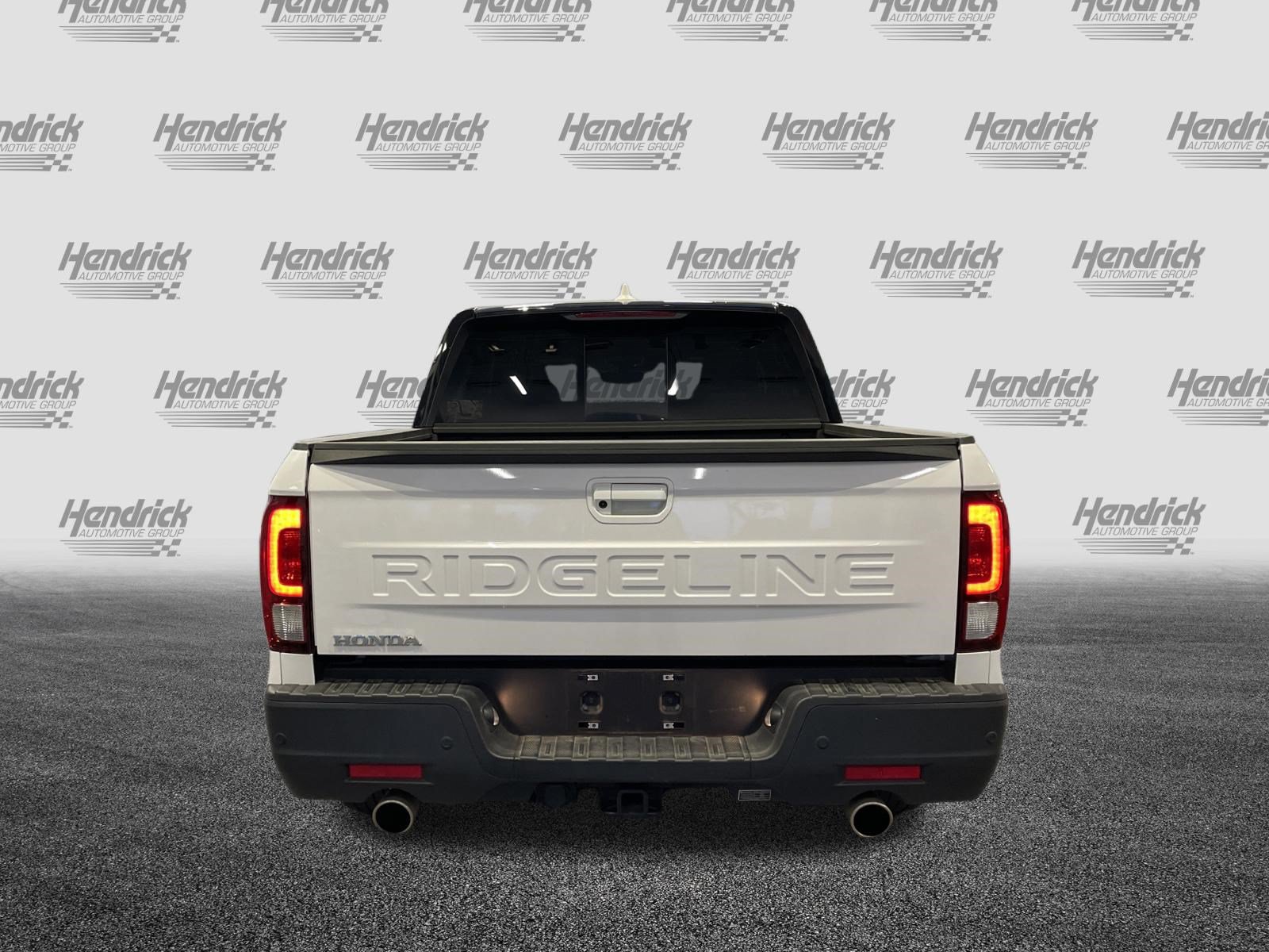 Used 2025 Honda Ridgeline Black Edition image 9