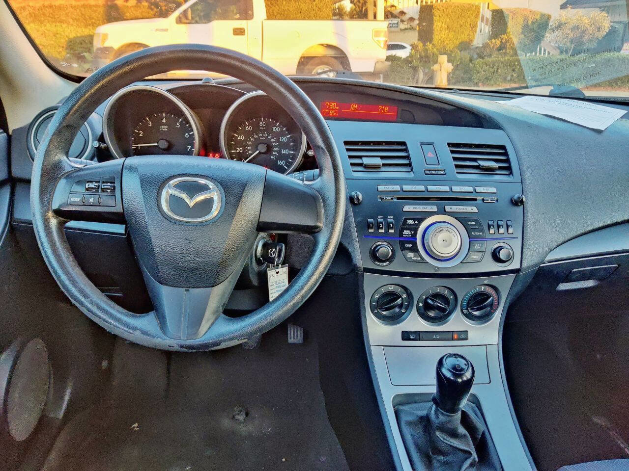 Used 2010 MAZDA MAZDA3 i Sport image 11