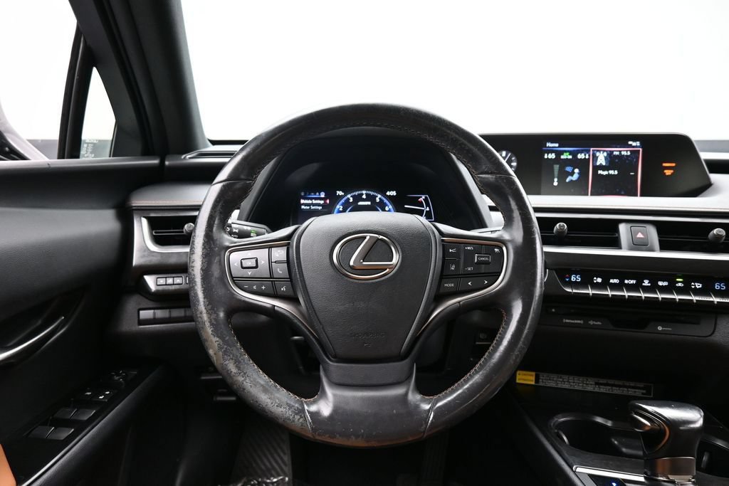 Used 2021 Lexus UX 200 w/ Accessory Package (Z2) FWD image 41