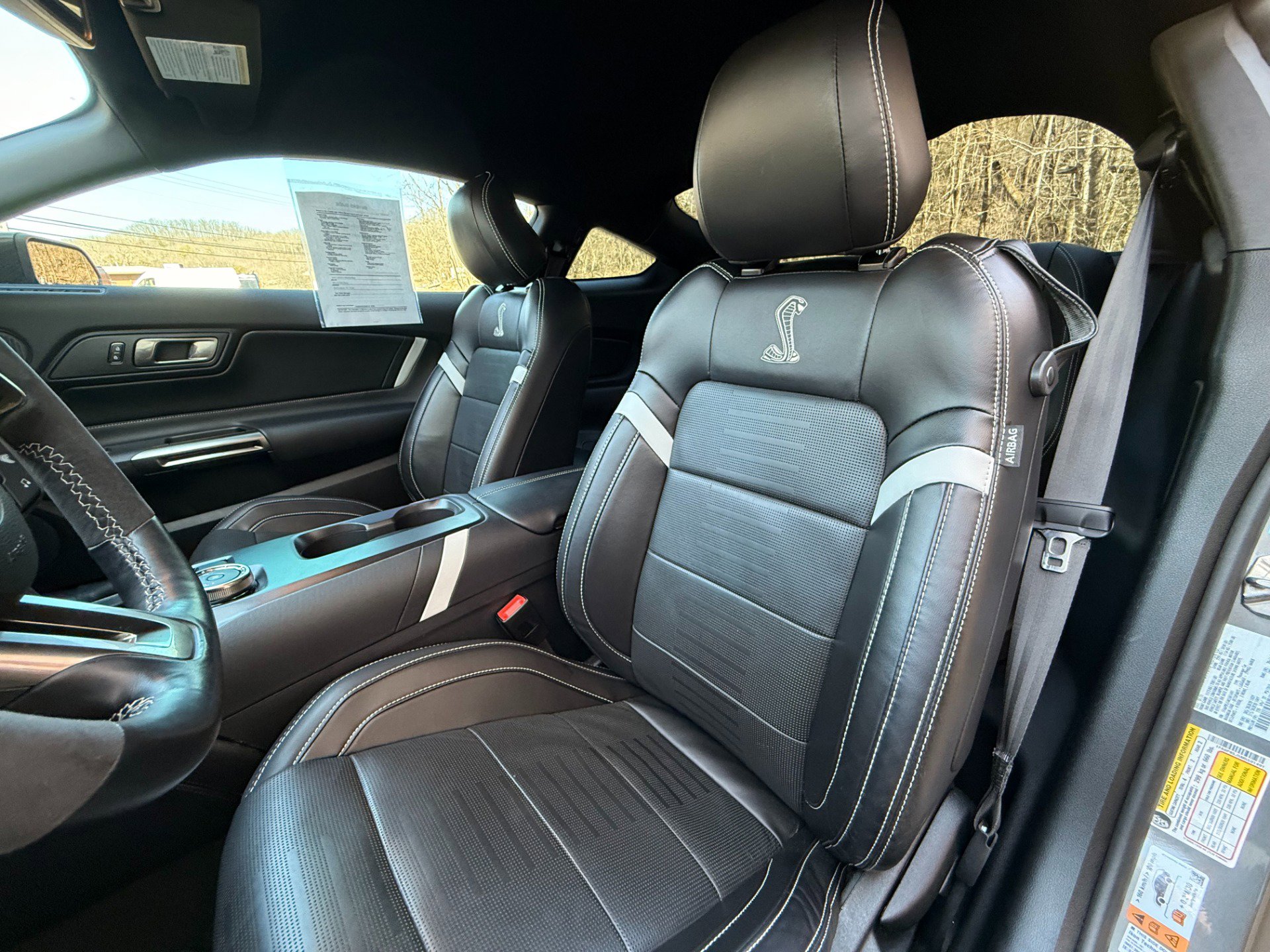 Used 2021 Ford Mustang Shelby GT500 w/ Technology Package image 11