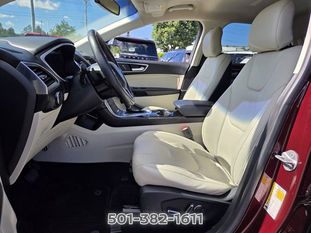 Used 2017 Ford Edge Titanium w/ Technology Package FWD image 9
