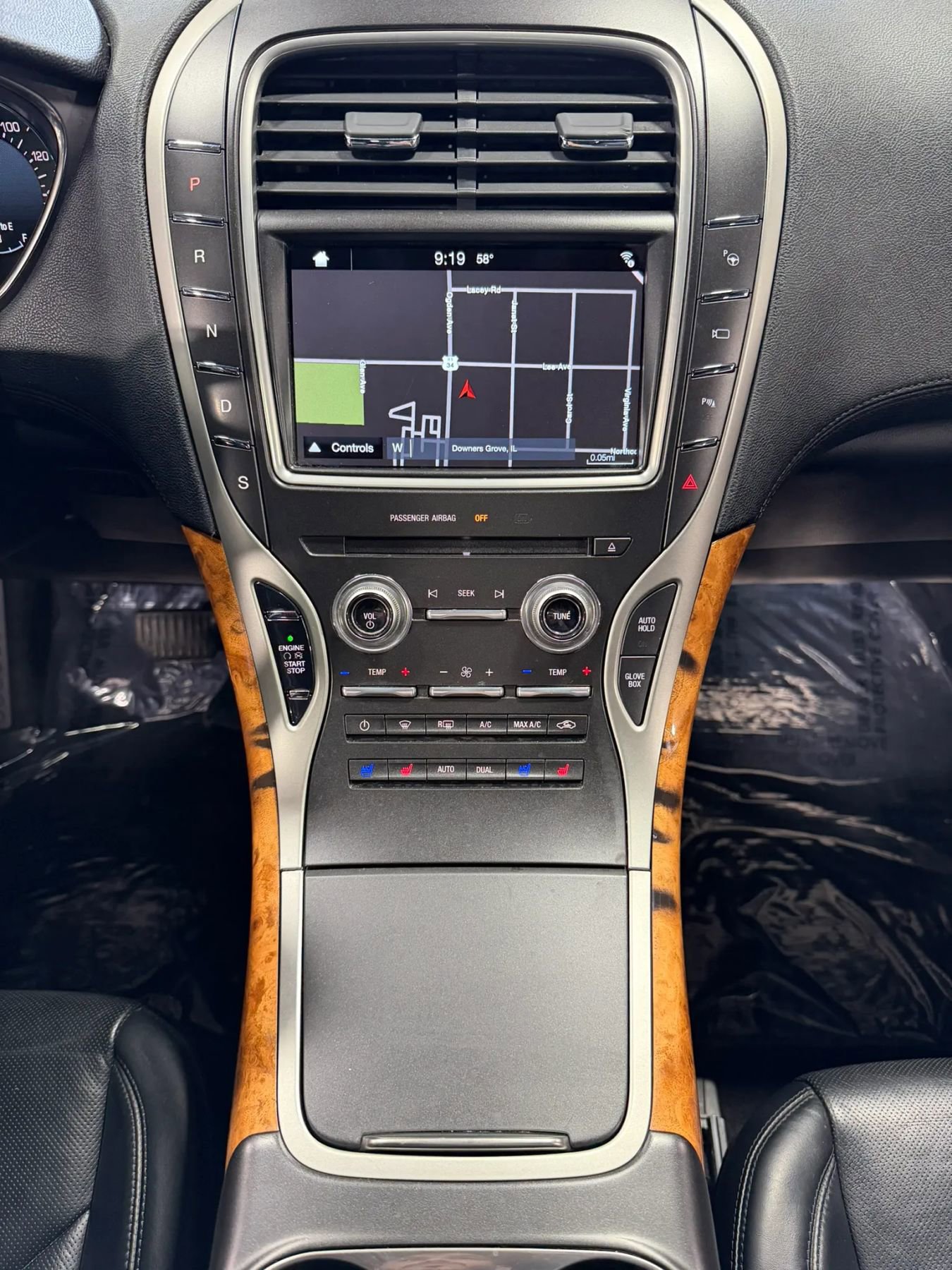 Used 2016 Lincoln MKX Reserve w/ Technology Package AWD/4WD image 3