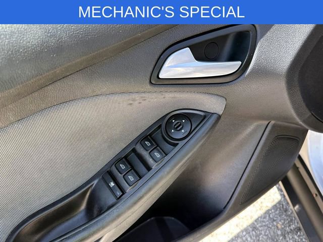 Used 2014 Ford Focus SE FWD image 14