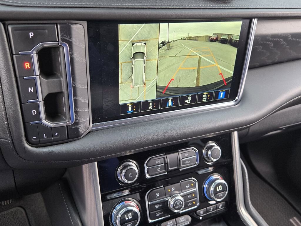 Used 2023 GMC Yukon Denali RWD image 24